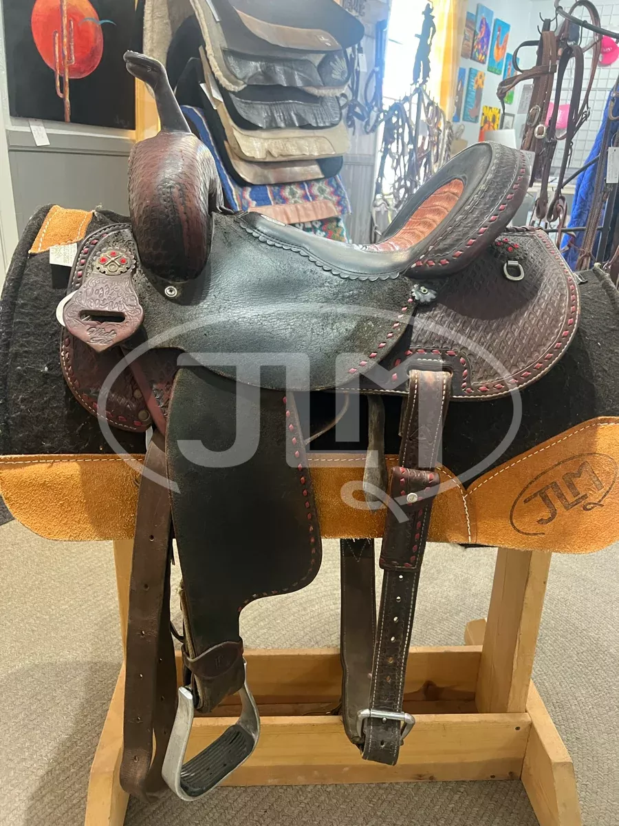 13.5" Wide Double J Pozzi Pro Racer Barrel Saddle