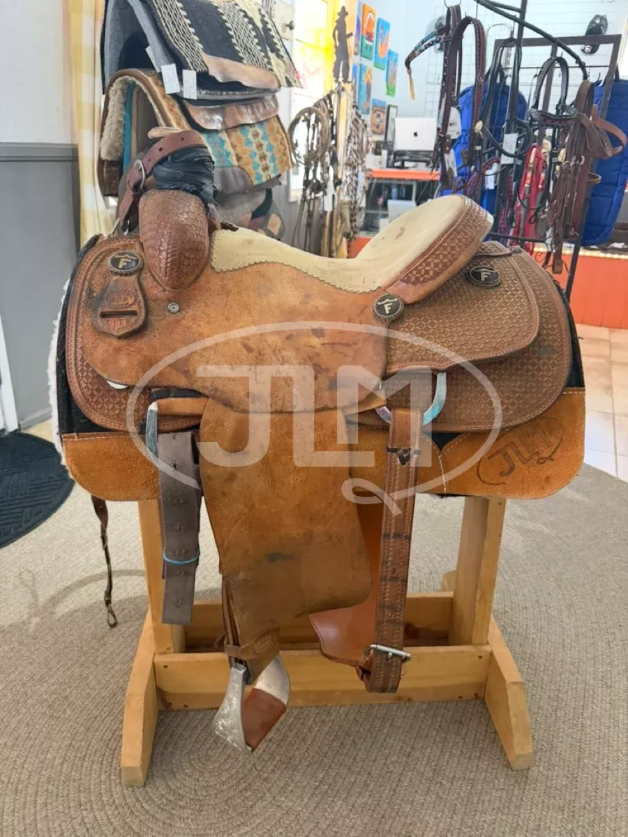 15" Carson River Bar M Team Roping Saddle