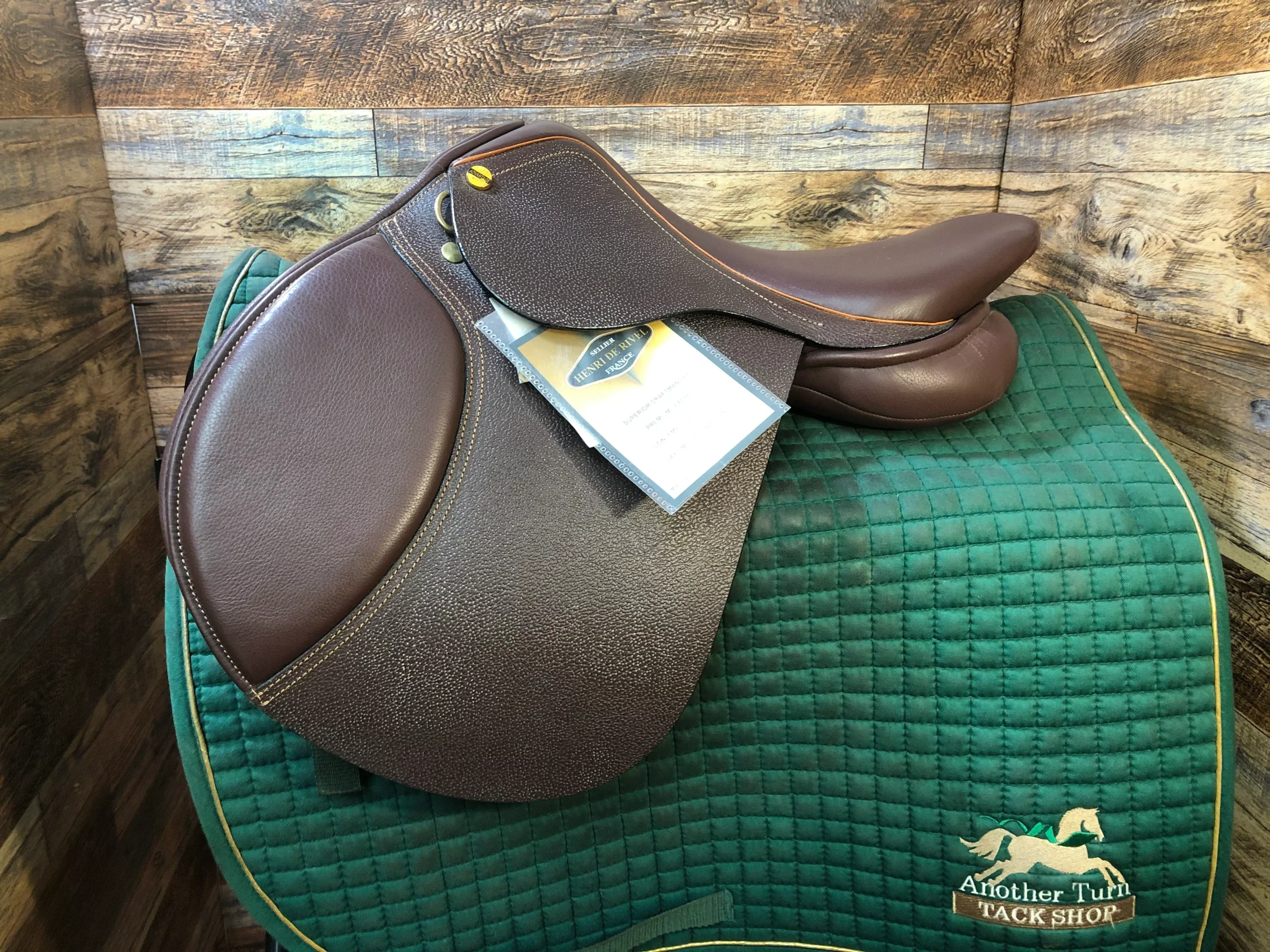 15" HDR Advantage Close Contact Saddle