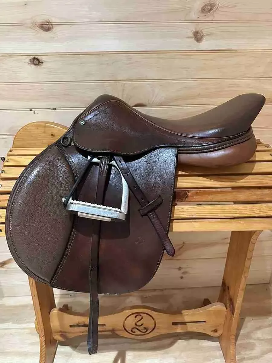 16.5″ Dover used close contact saddle B