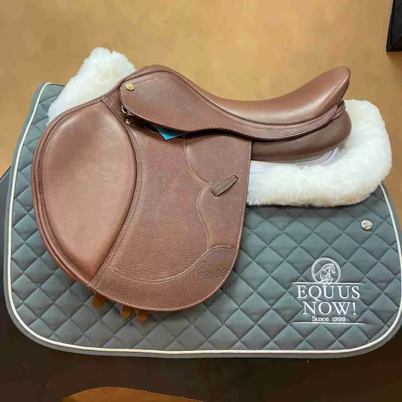 16.5″ Pessoa Medium/Narrow Used Hunter/Jumper Saddle – H