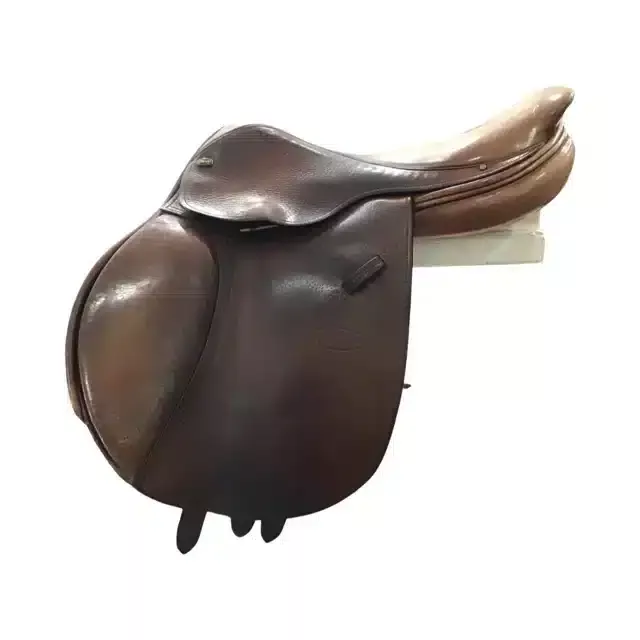 16″ Beval LTD Medium Tree Used Close Contact Saddle – C