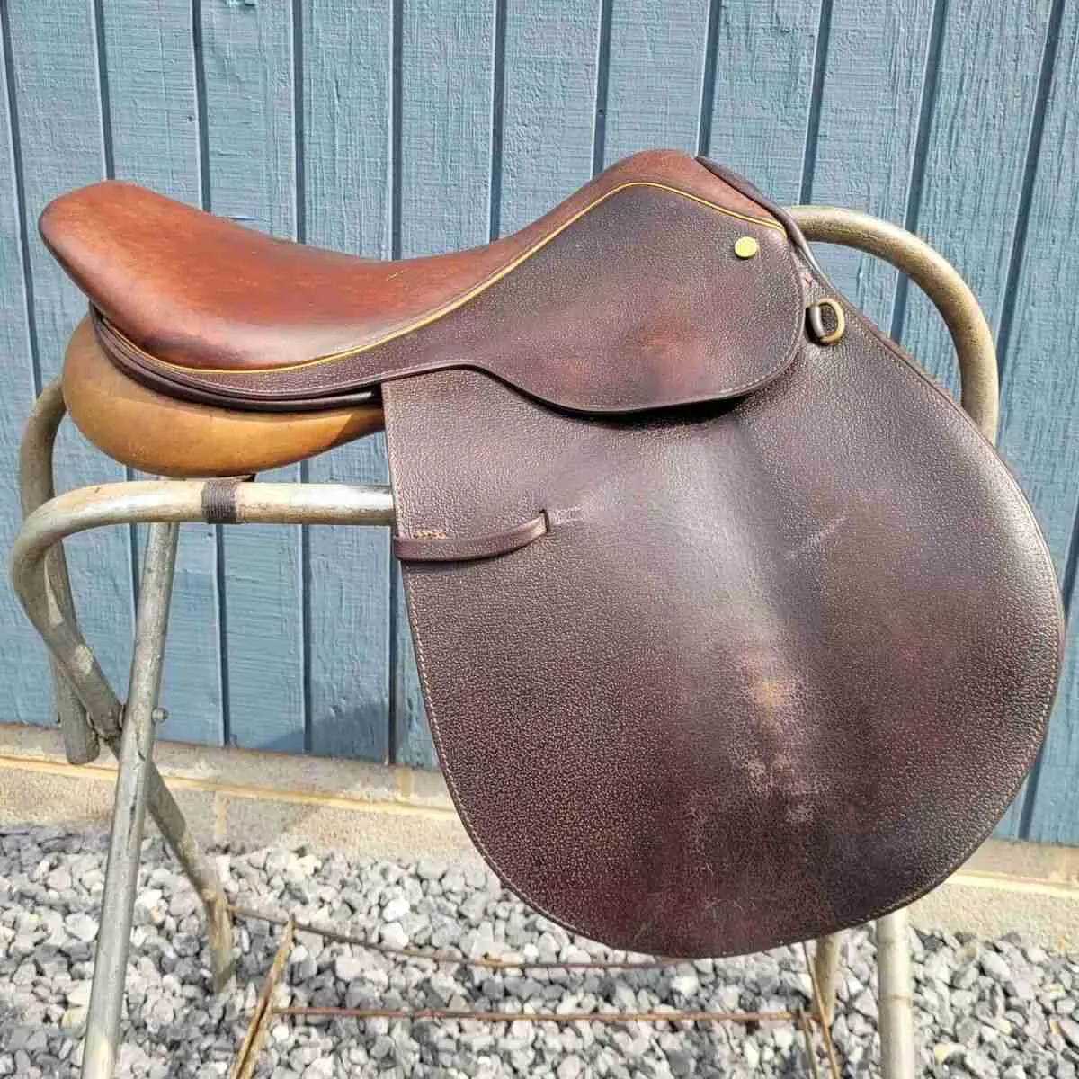 16″ Childrens used Collegiate close contact saddle B