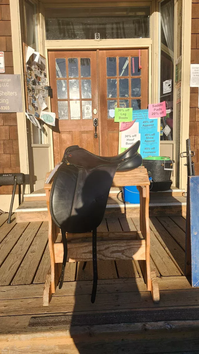 17.5" Albion SL Dressage Saddle