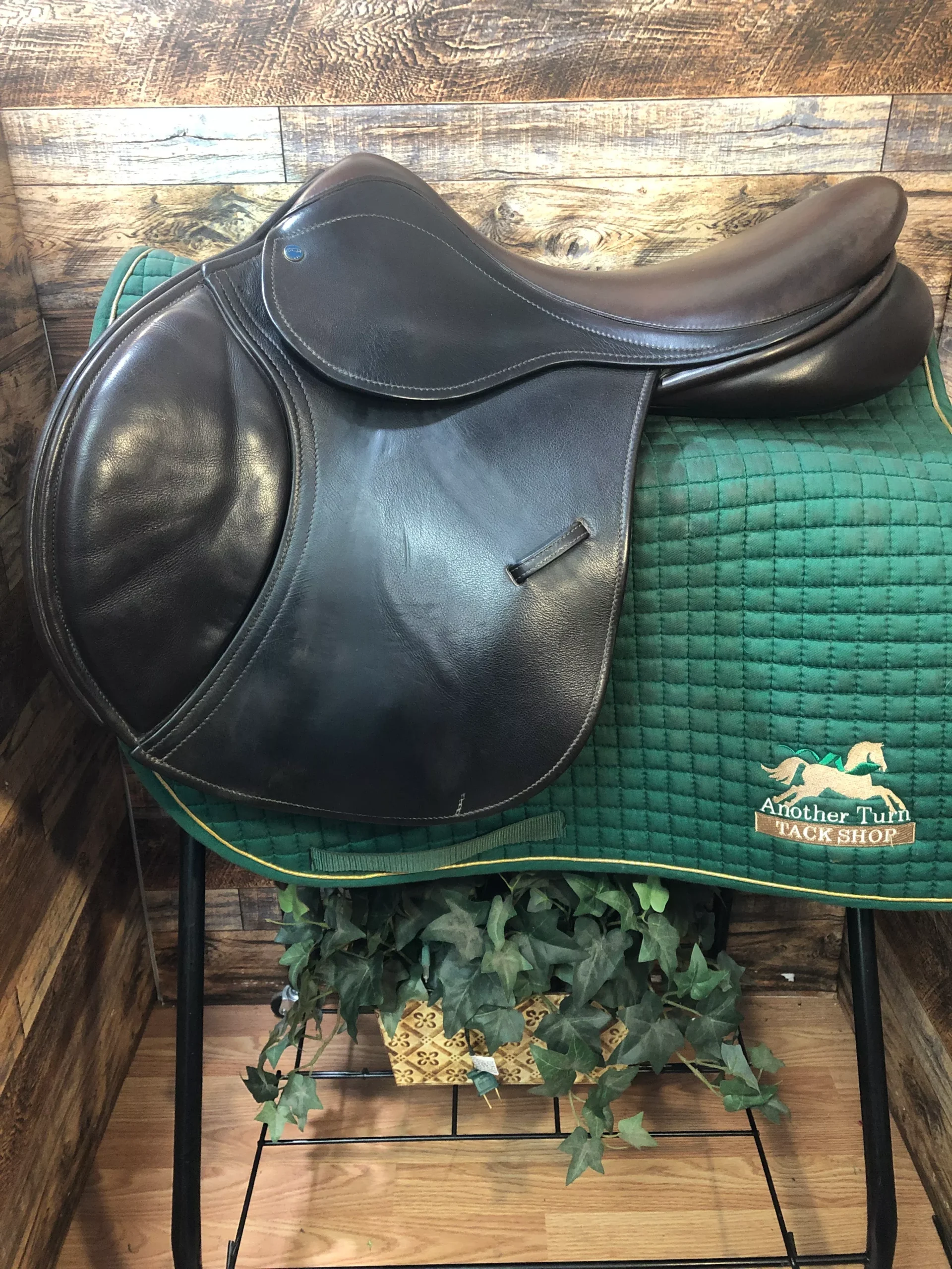 17.5' County Solution Jump (2020) 4" Tree/ 13.5" Flap