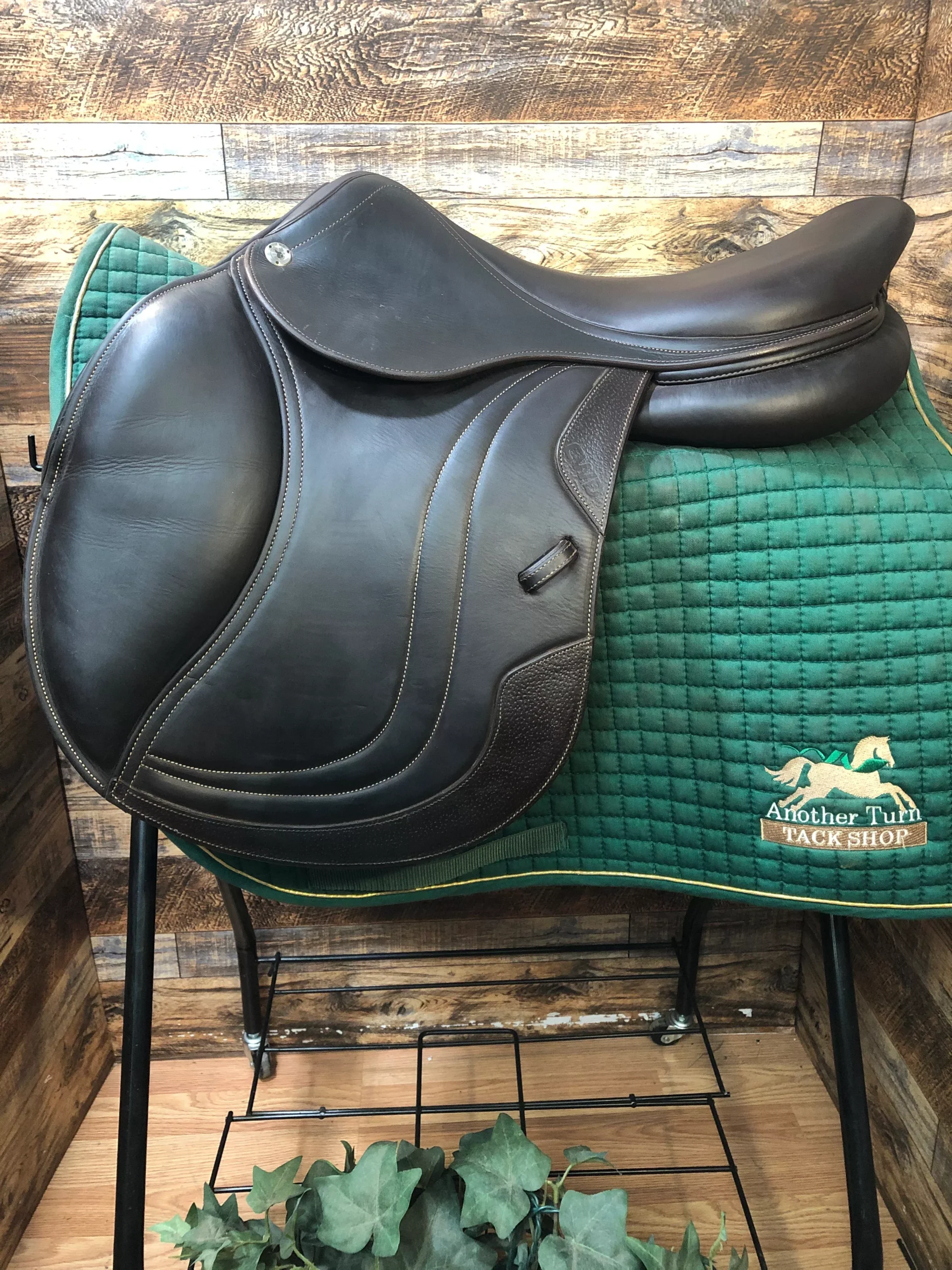 18" CWD SEO3 Close Contact Jump Saddle