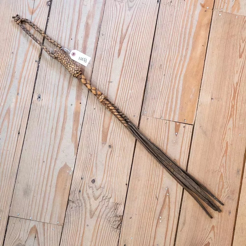 30" Leather & Rawhide Quirt w/Leather Poppers