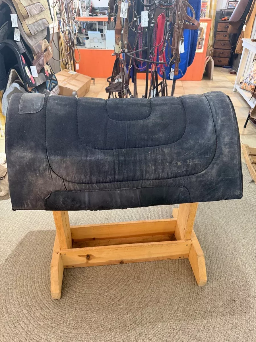 32" x 1" Black Canvas Western Saddle PadSP1168