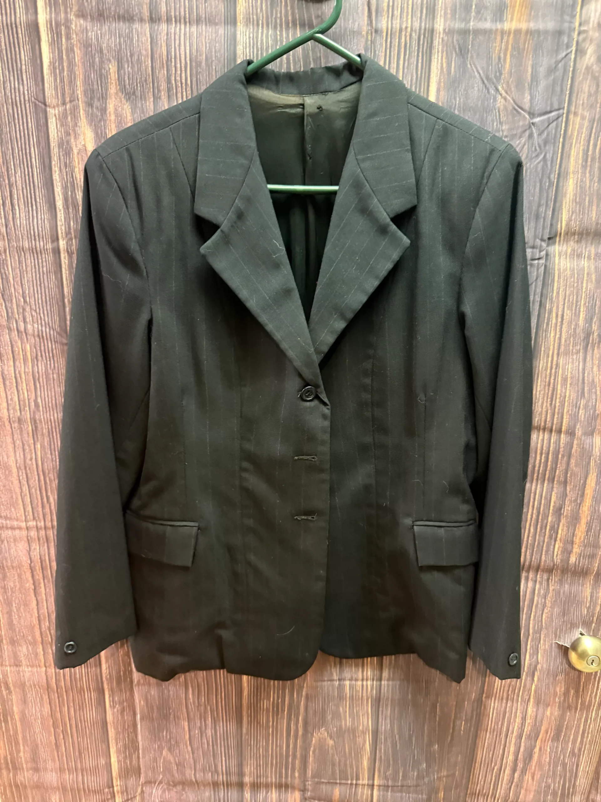 38-40" Men's show coat blk pinstripe