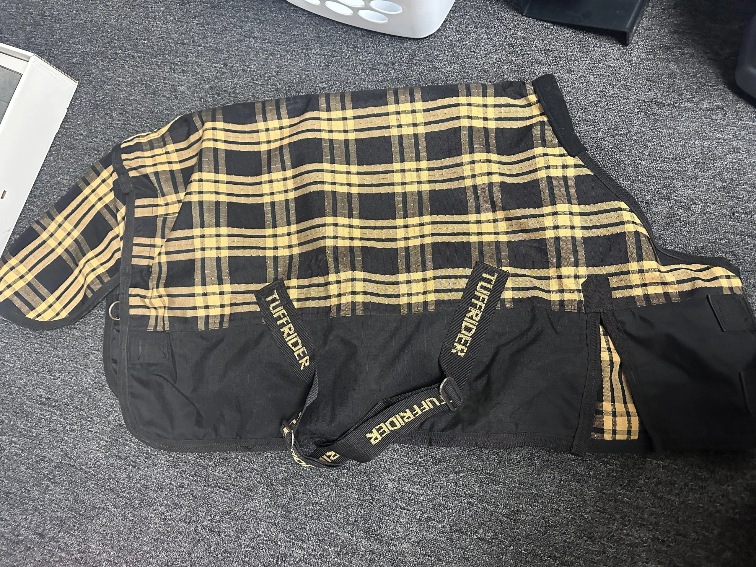 40" Mini Black / Tan plaid tuff rider Thermo manager