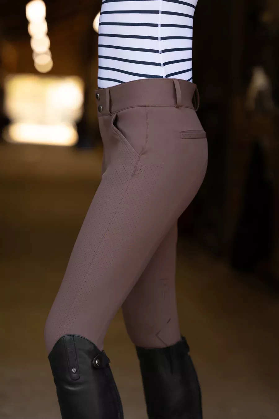 70° - Air Flow Breech with Silicone Knee Patch -
