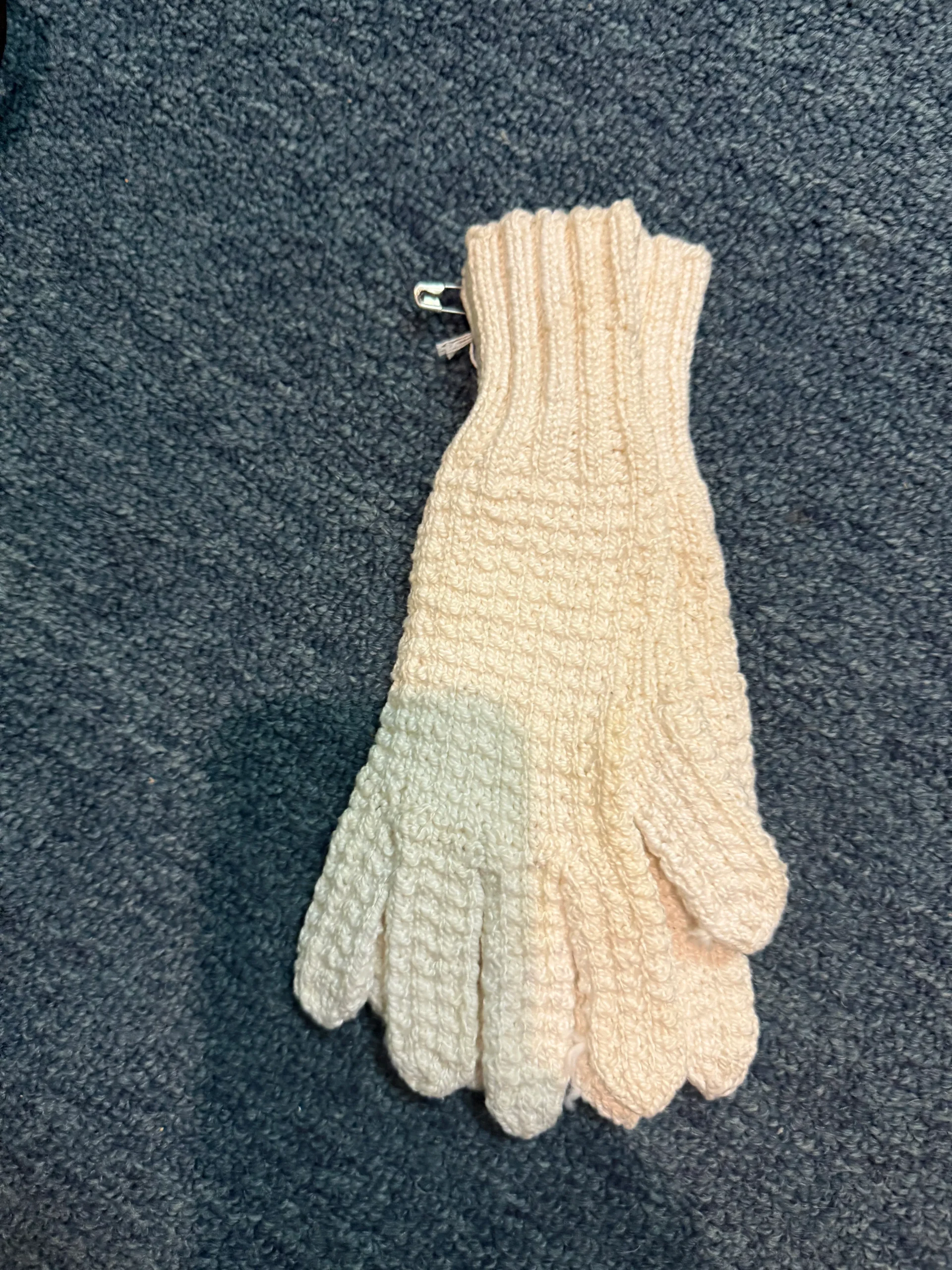 assorted KNIT Gloves for hunting