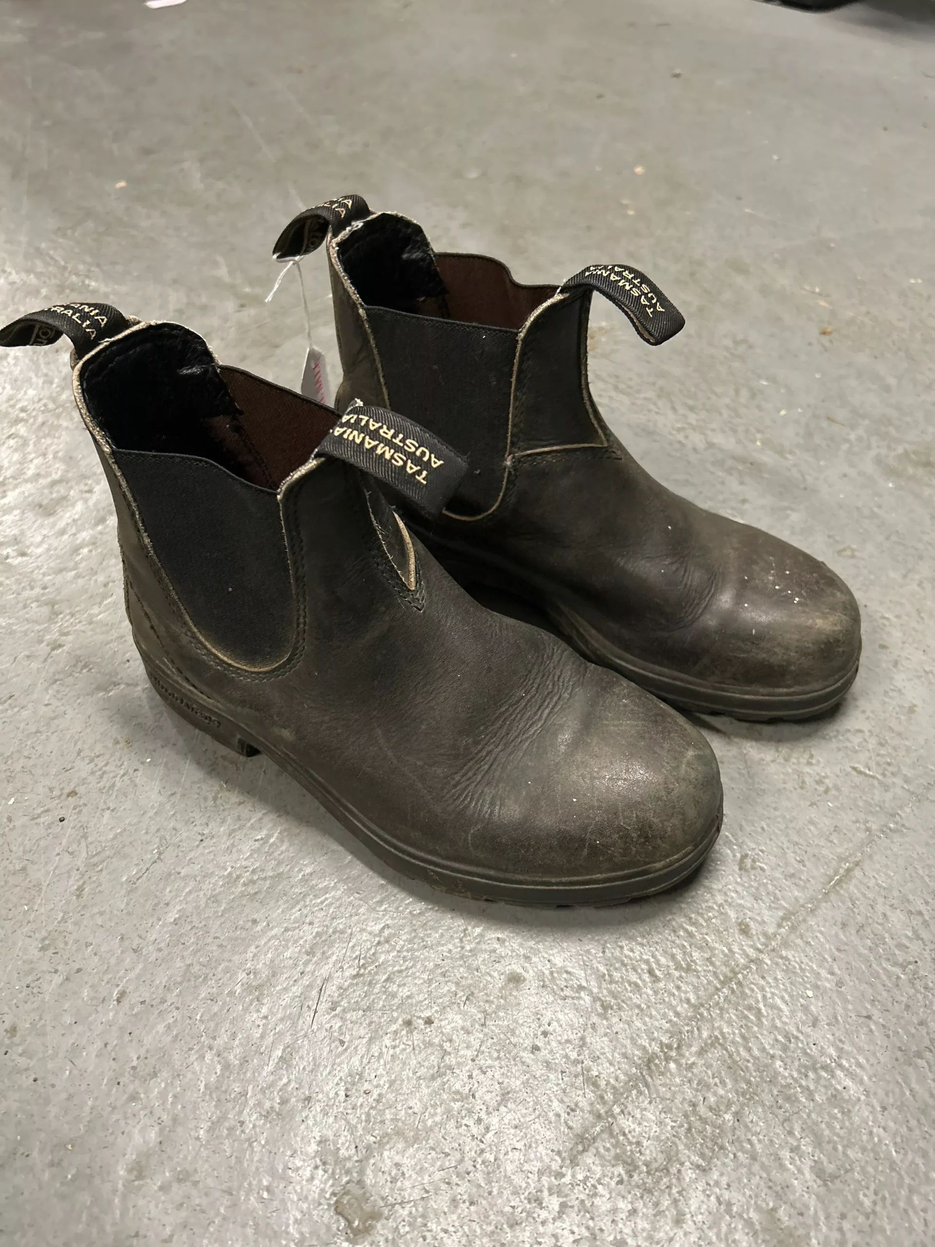Blundstone Boots 3.5
