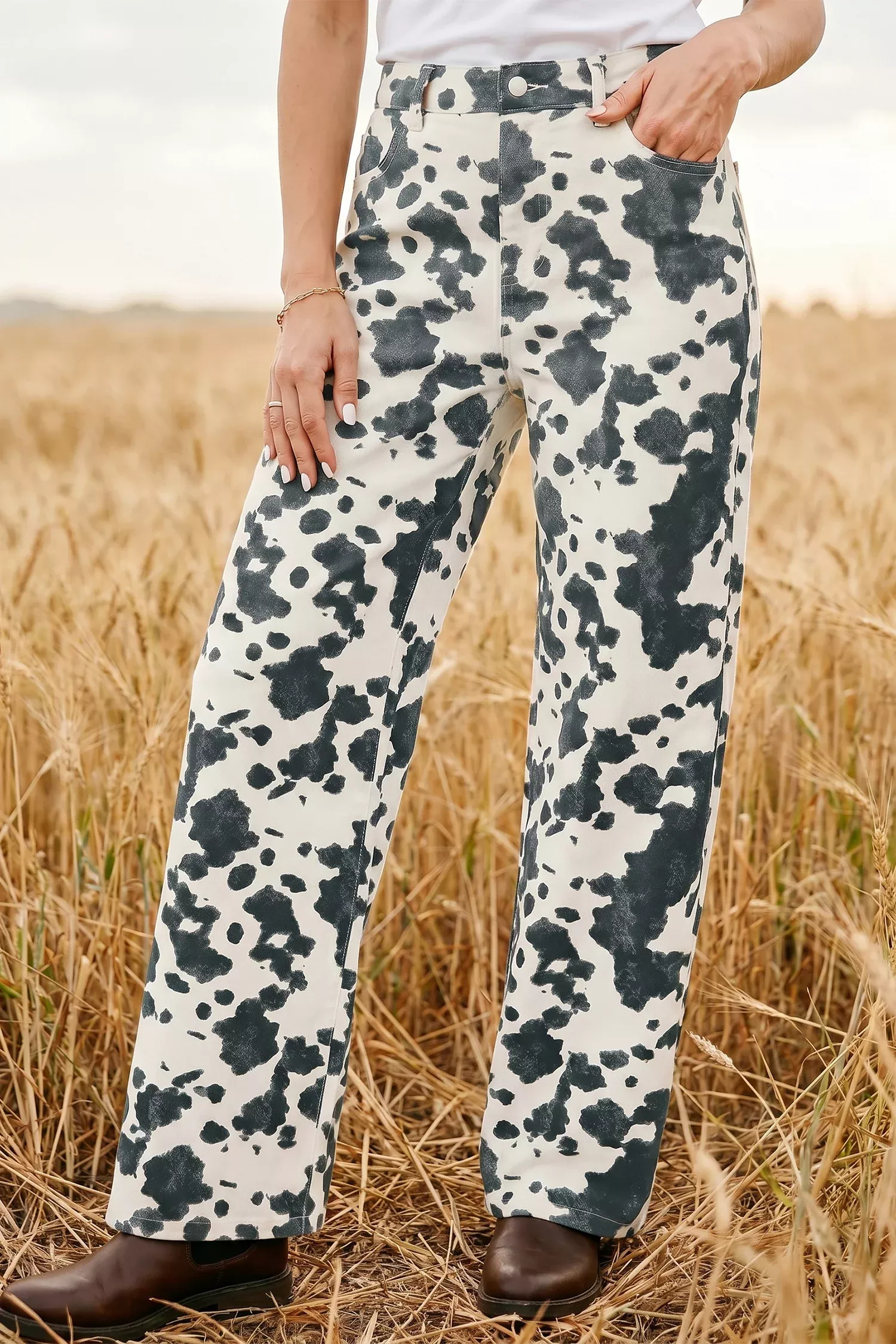Brown Abstract Print Metal Button Regular Fit Full-Length Jeans