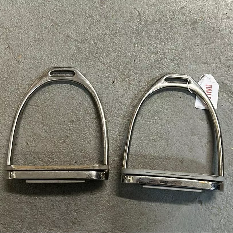 English Stirrup Irons 4-3/4"