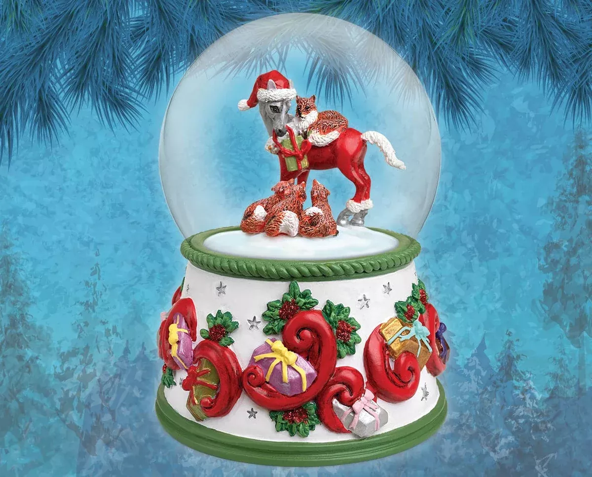 Forest Friends | Musical Snow Globe
