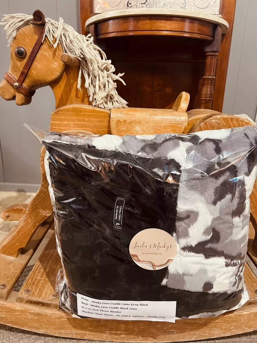 Gray Black Camo Cuddle Luxe Minky Throw Blanket MB1112
