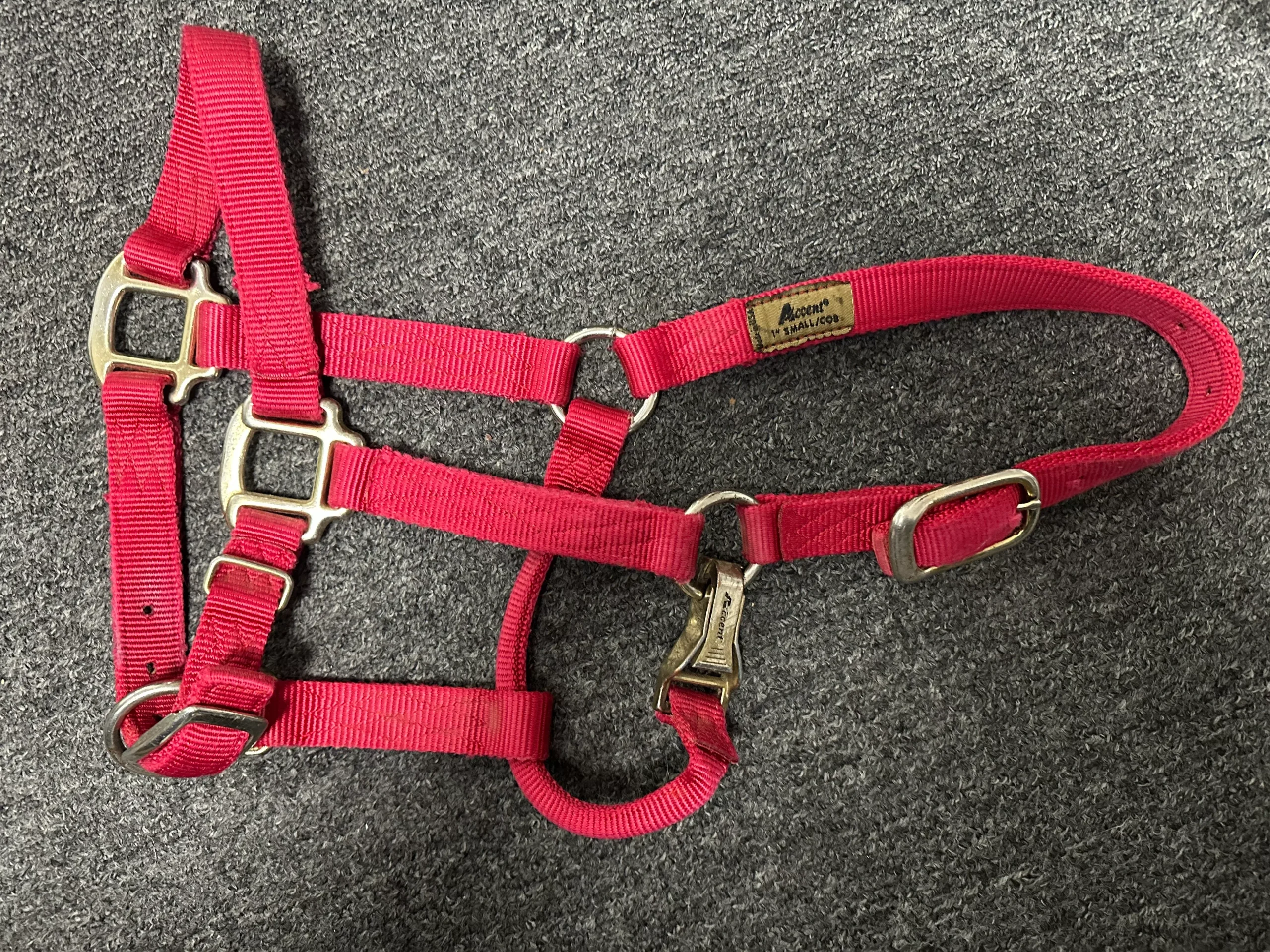 Halters assorted