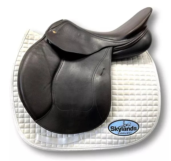 HOLD:Used Schleese Eagle 17.5" Jump Saddle
