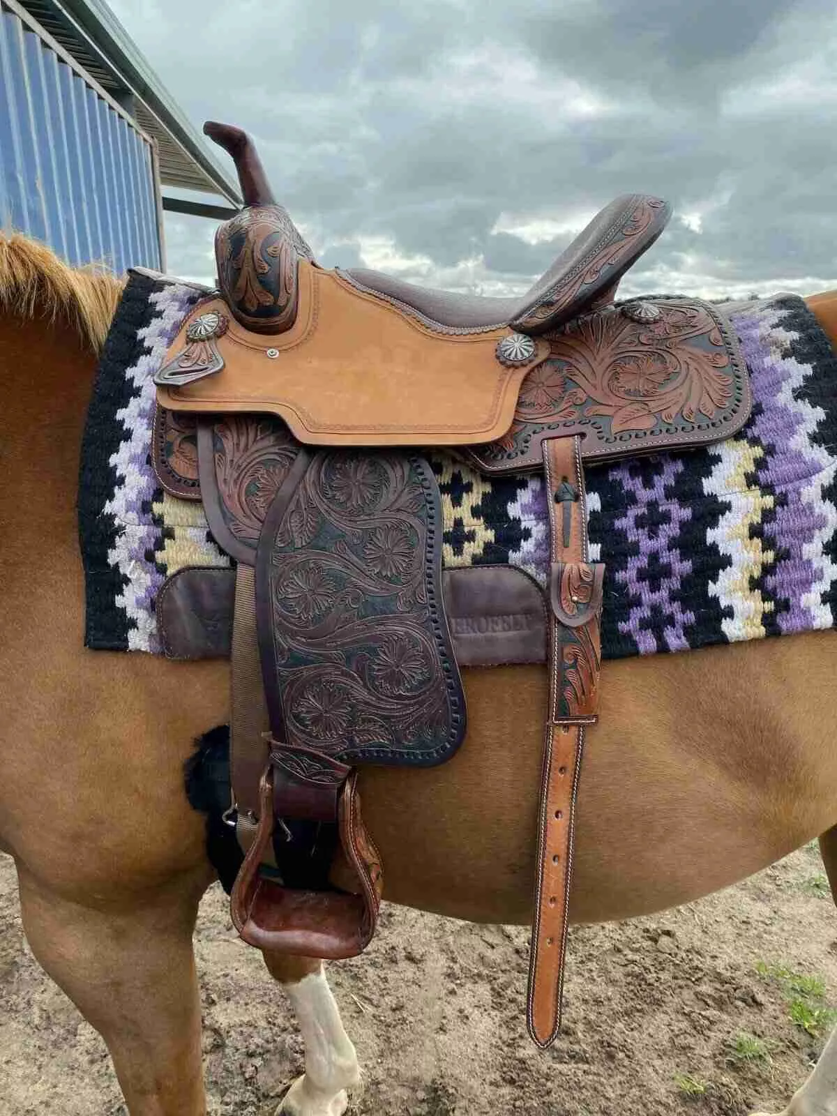 Inner seat Barrel Racing Saddle For sale