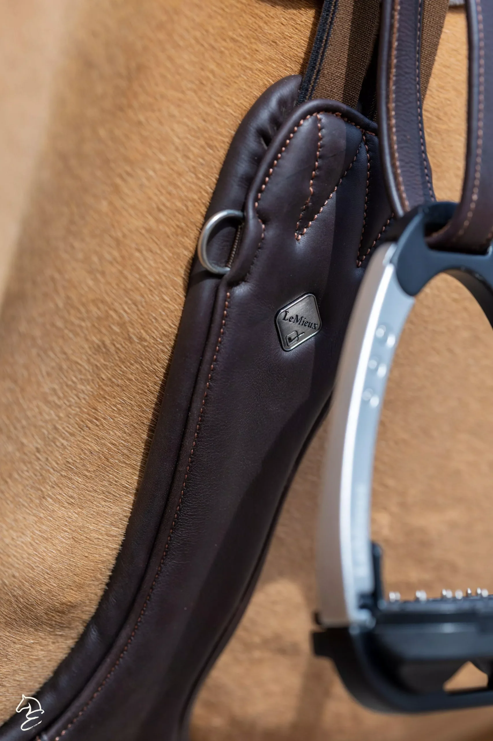 LeMieux Gel-Tek Anatomic English Girth