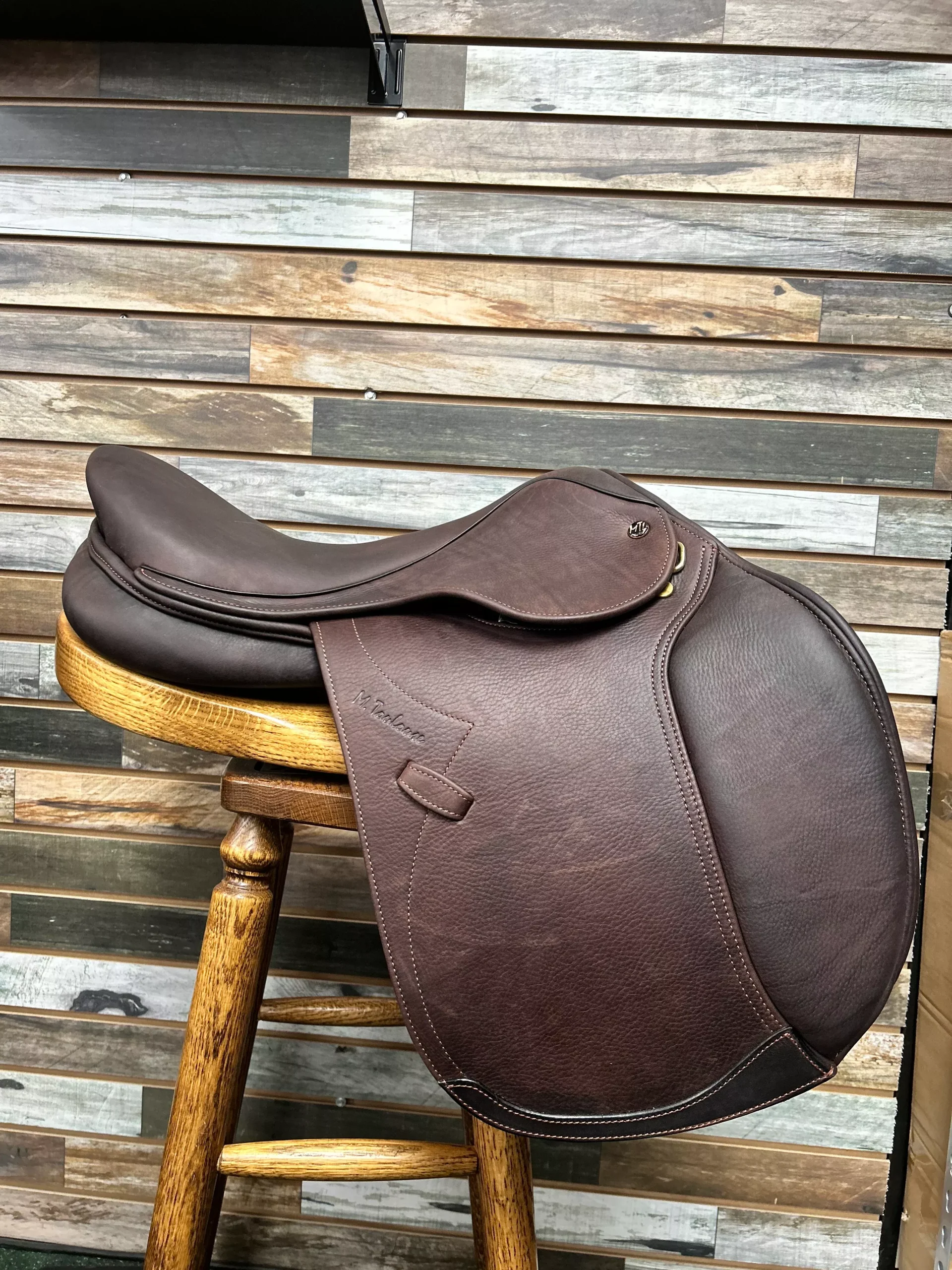 Marcel Toulouse Denisse Close Contact Saddle Genesis Adjustable Tree