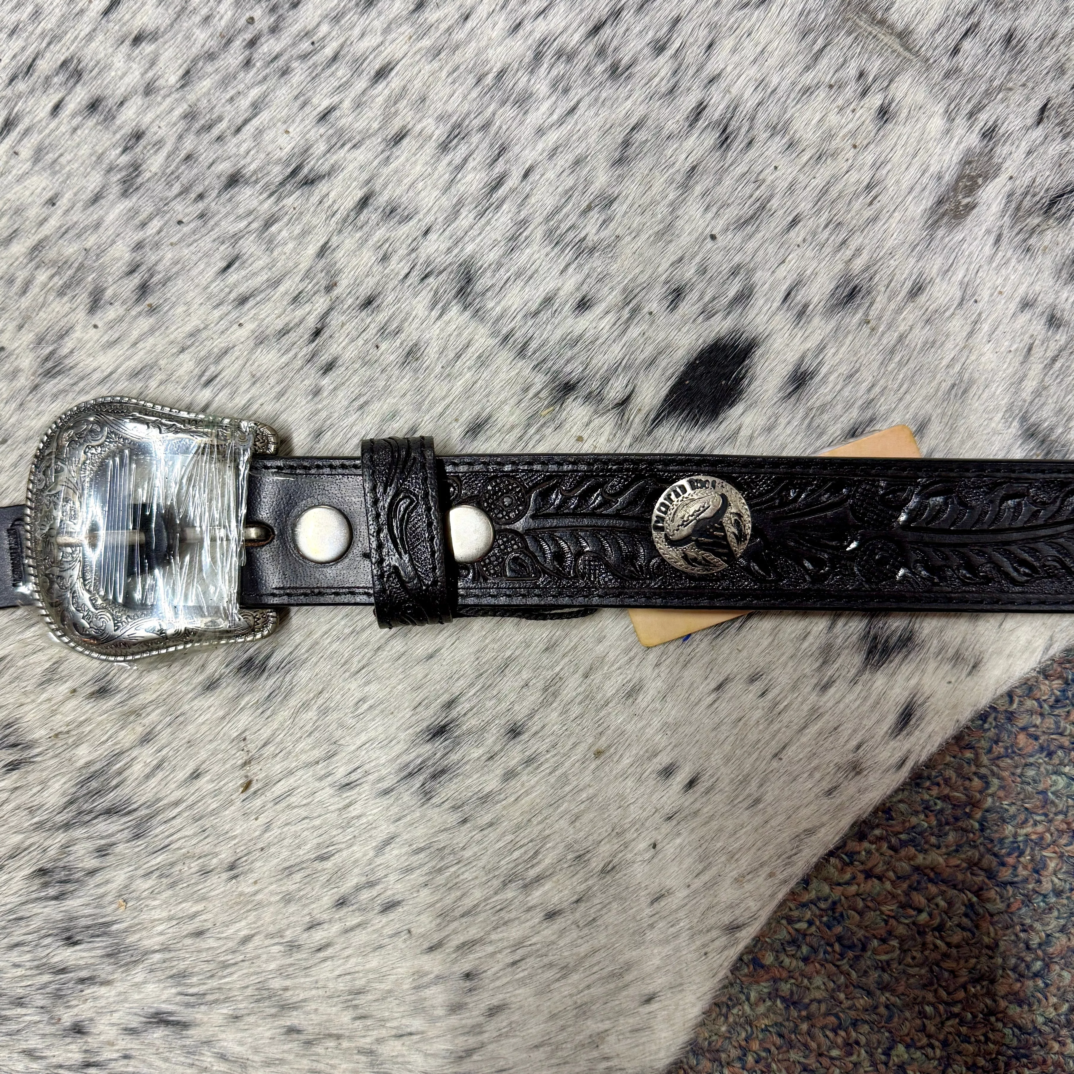 Men’s Black Oak Tooled Belt