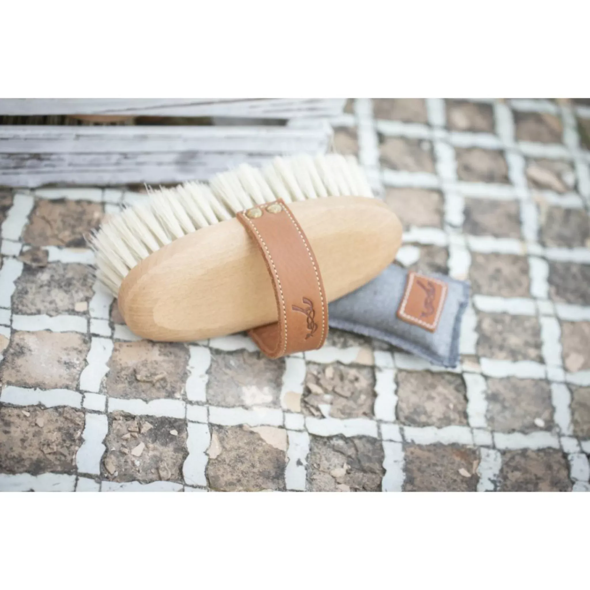 Penelope Soft Brush - Small