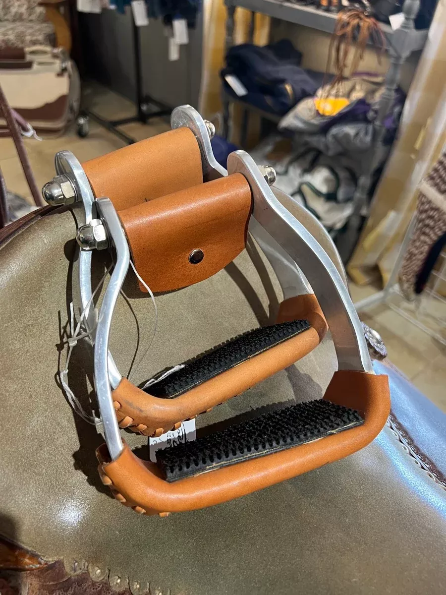 Polished Aluminum Barrel Racing Stirrups STR1116