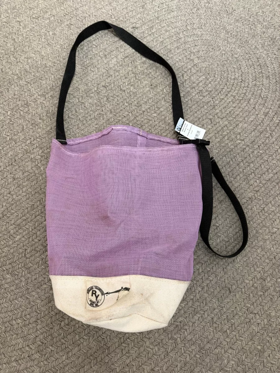 Richland Yellowstone Canvas Bottom Feed BagGR1119