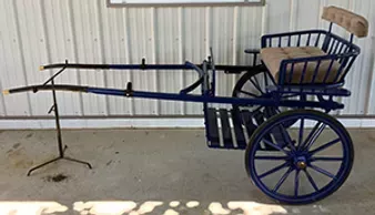 Spindle-back show cart