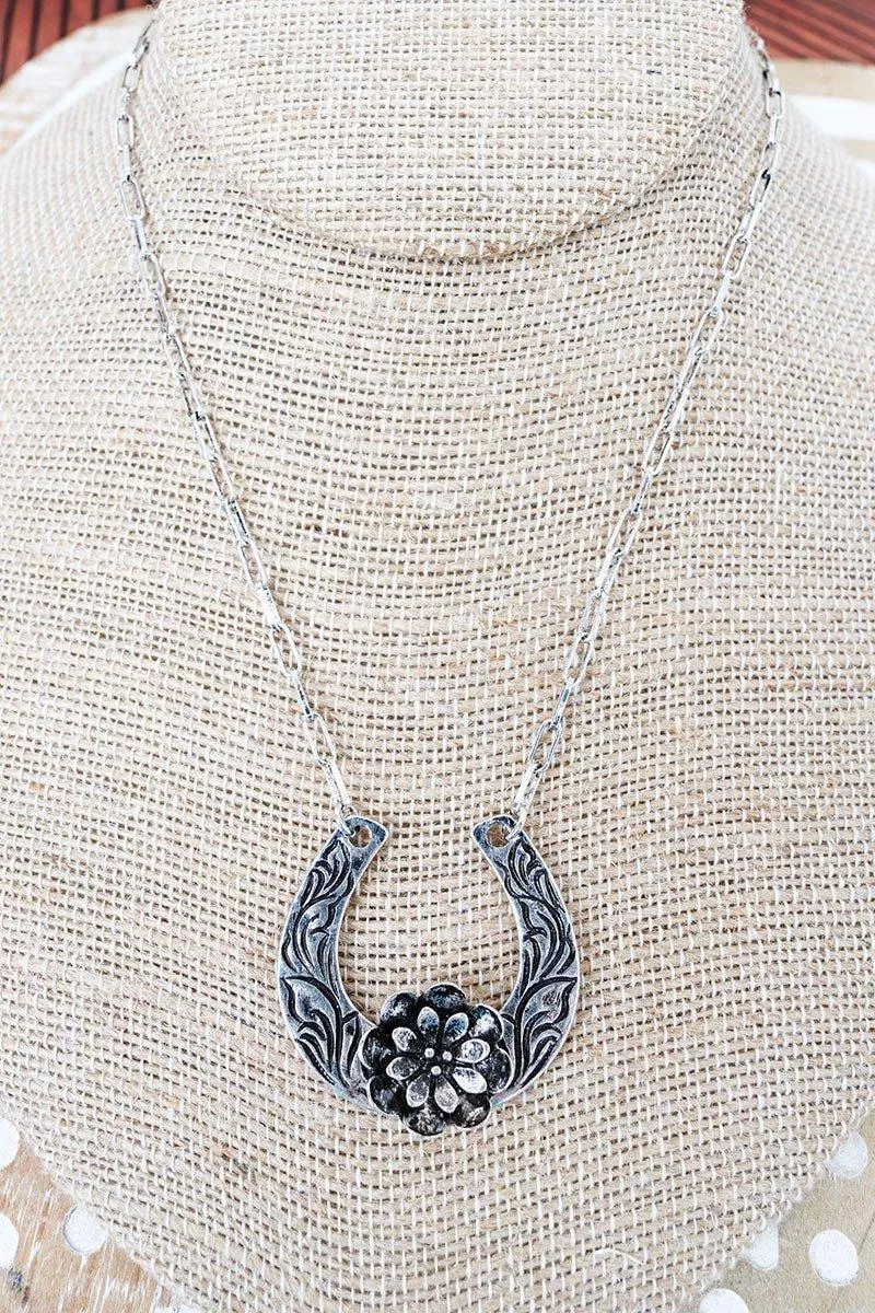 Tipi Haute Horsepower Silvertone Earrings & Necklace Set
