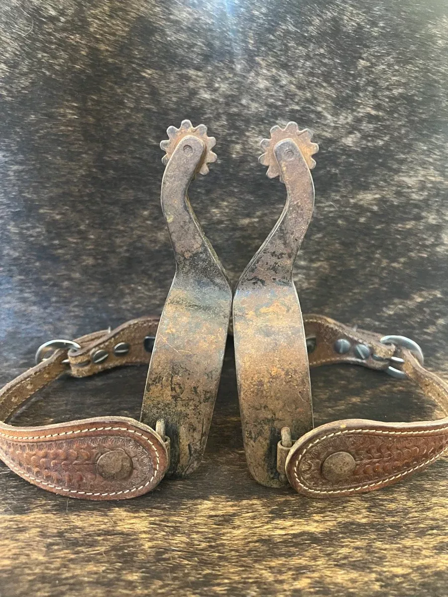 Top Hand Brand Rough Stock Rodeo Spurs with Leather Spur Straps SPR1120
