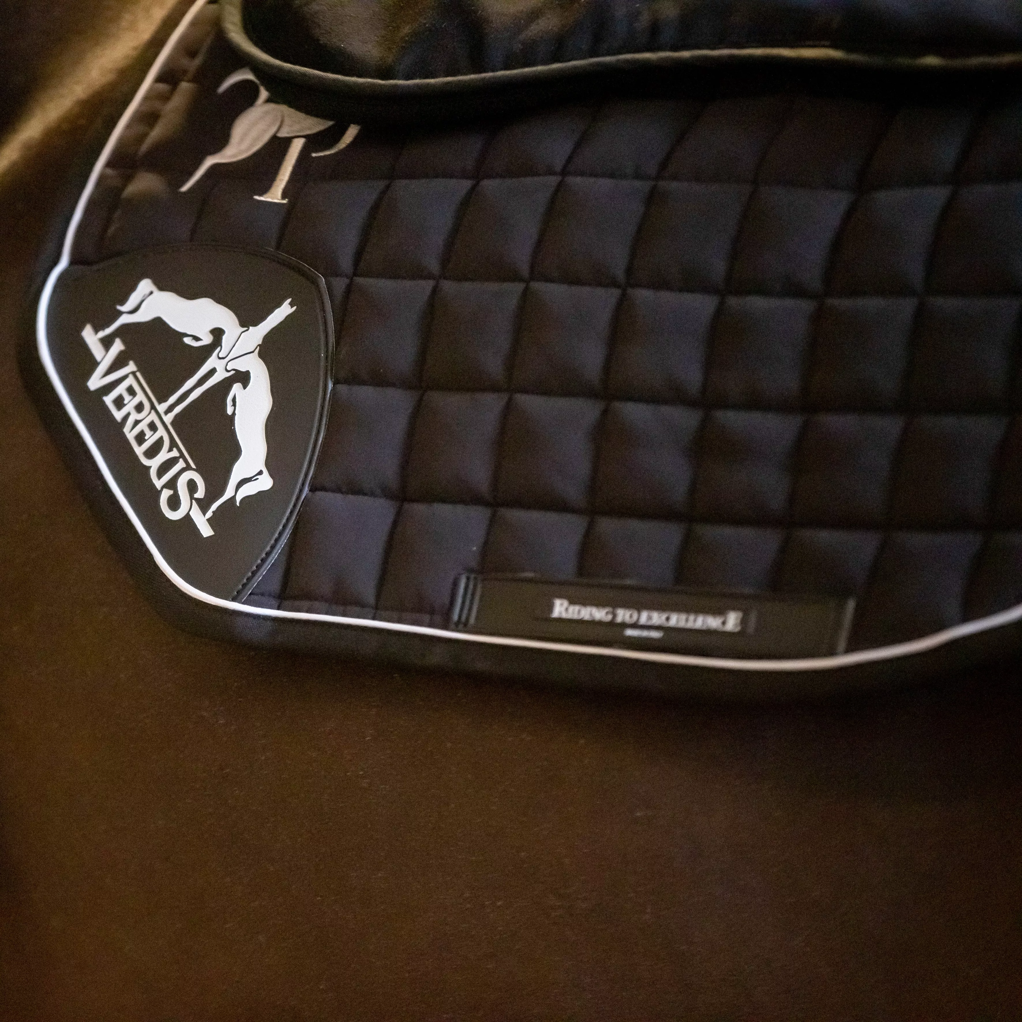 Veredus Jumping Saddle Pad S1 - Black