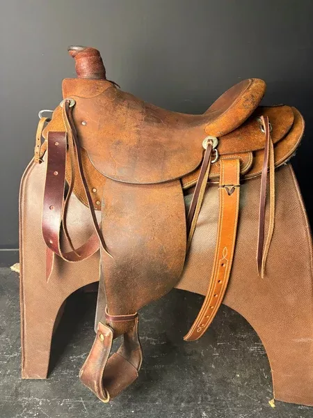 Wade Saddle 15'' - ID:2284G