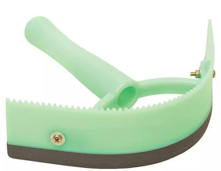 Weaver 2 in 1 Sweat Scraper and Curry Comb