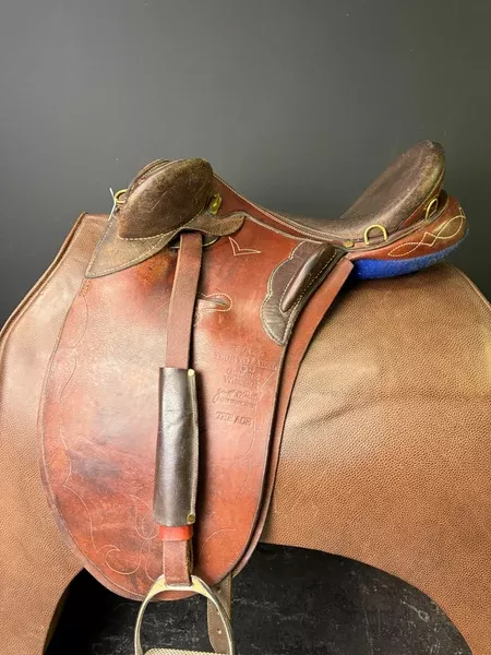 Weineke Stock saddle 16'' - ID:2277S