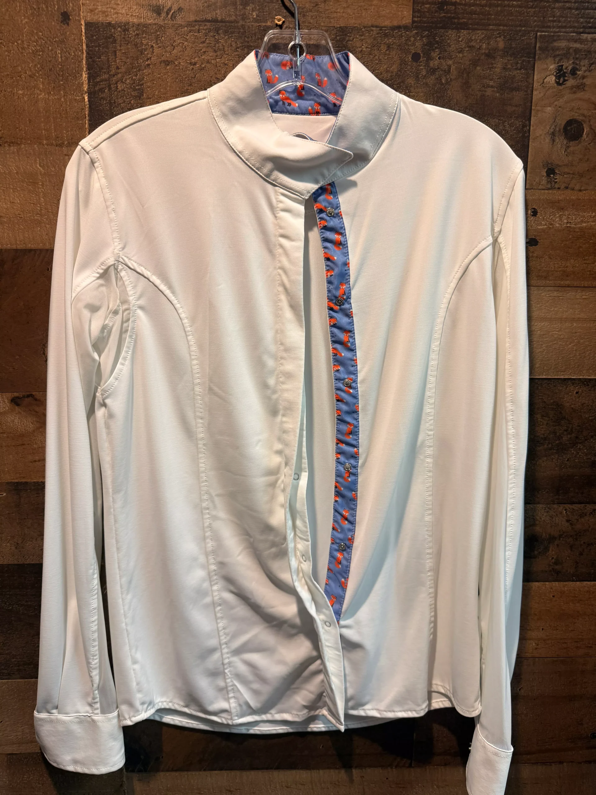 women's piper white show shirt with Fox print